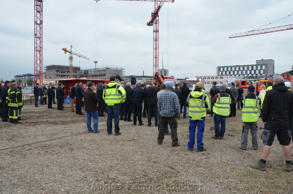 Erster Spatenstich Neues Feuerwehrzentrum Koeln Kalk Gummersbacherstr P083.JPG - Miklos Laubert